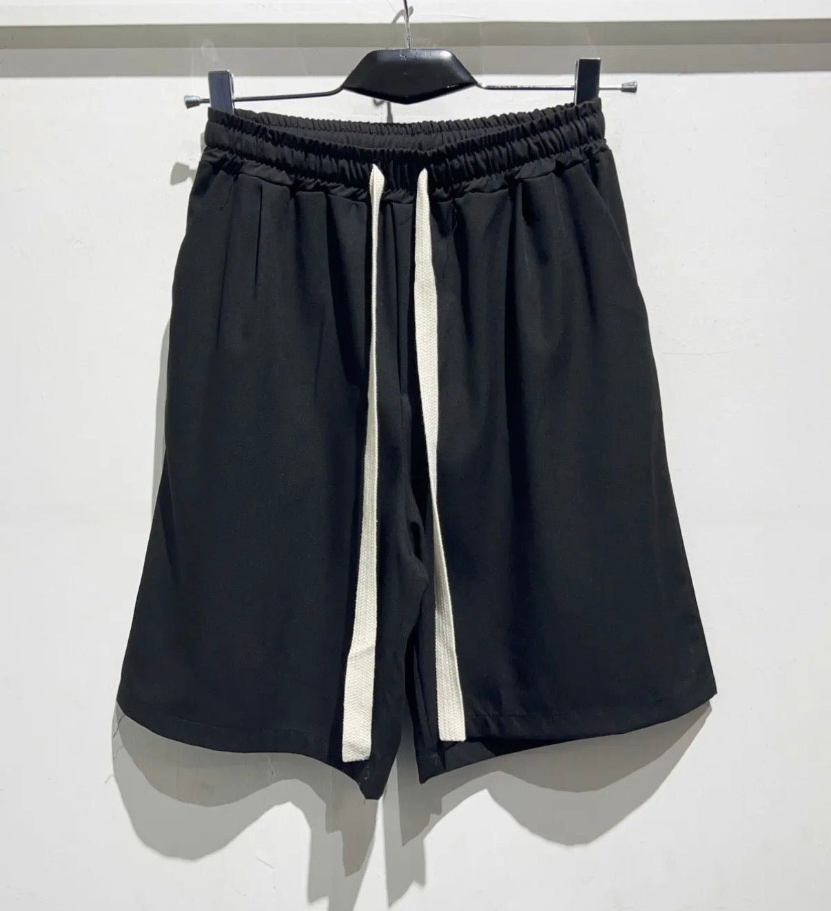 SHORT EVERYDAY