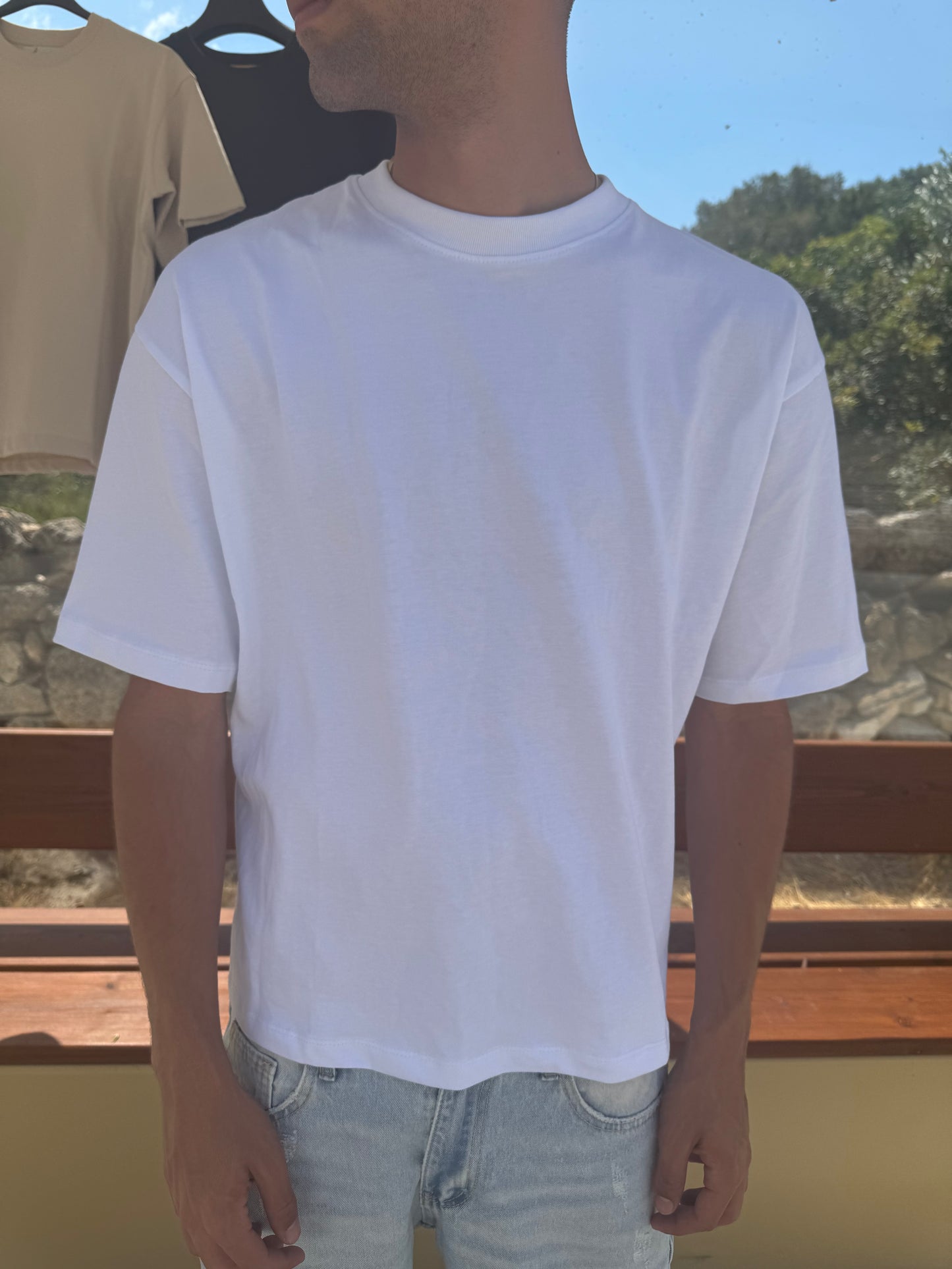 BASIC T-SHIRT