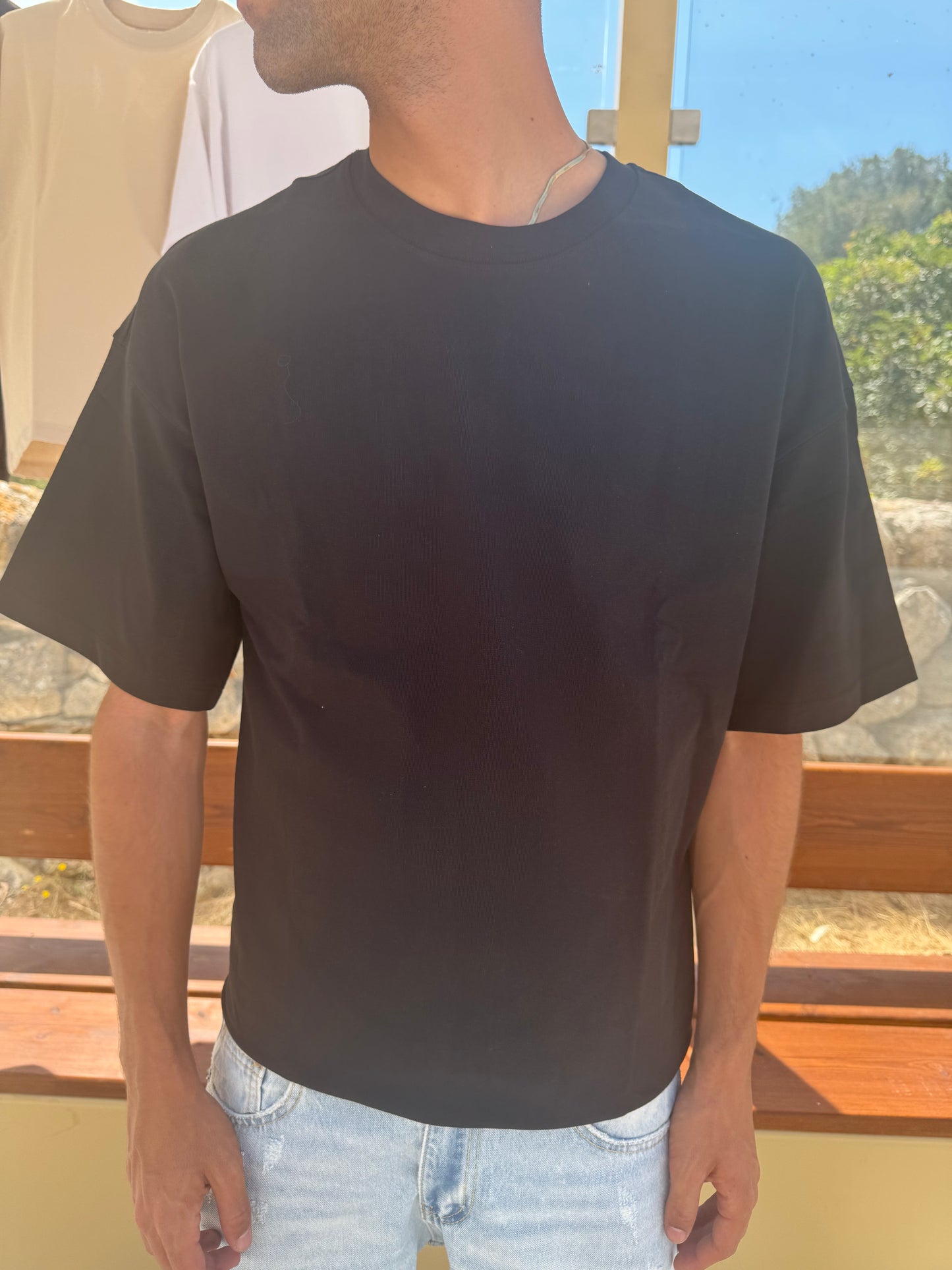 BASIC T-SHIRT